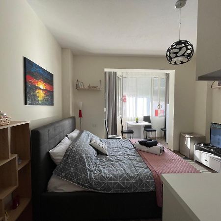 Lovely One Bedroom Studio In Tirana Buitenkant foto
