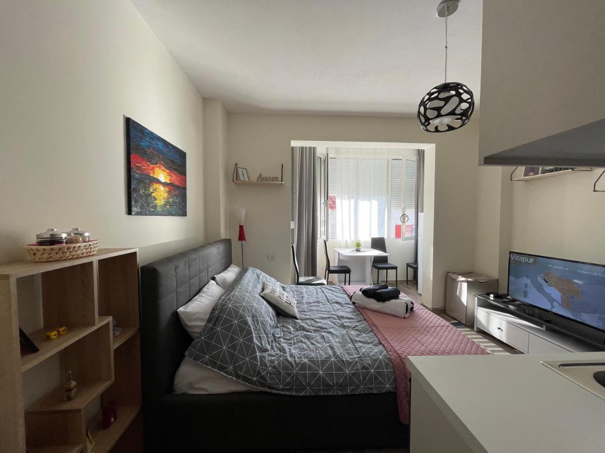Lovely One Bedroom Studio In Tirana Buitenkant foto